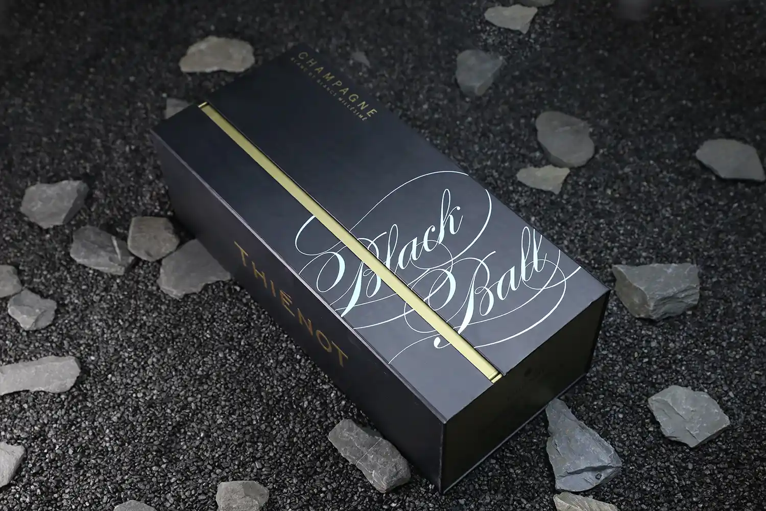 Champagne Gift Box - Alcohol Gift Packaging - Noble Bespoke - Photo 1