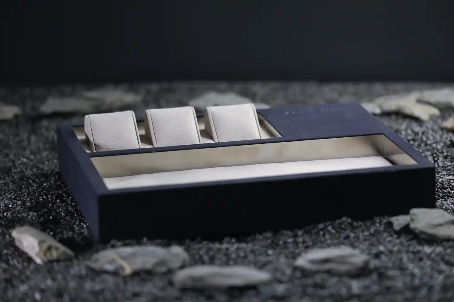 Goldsmiths - Jewellery & watch displays - Noble Bespoke - Photo 4
