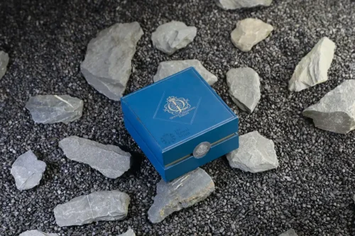 Queen’s Jubilee Commemorative Coin Box - Gift Boxes - Noble Packaging - Photo 1