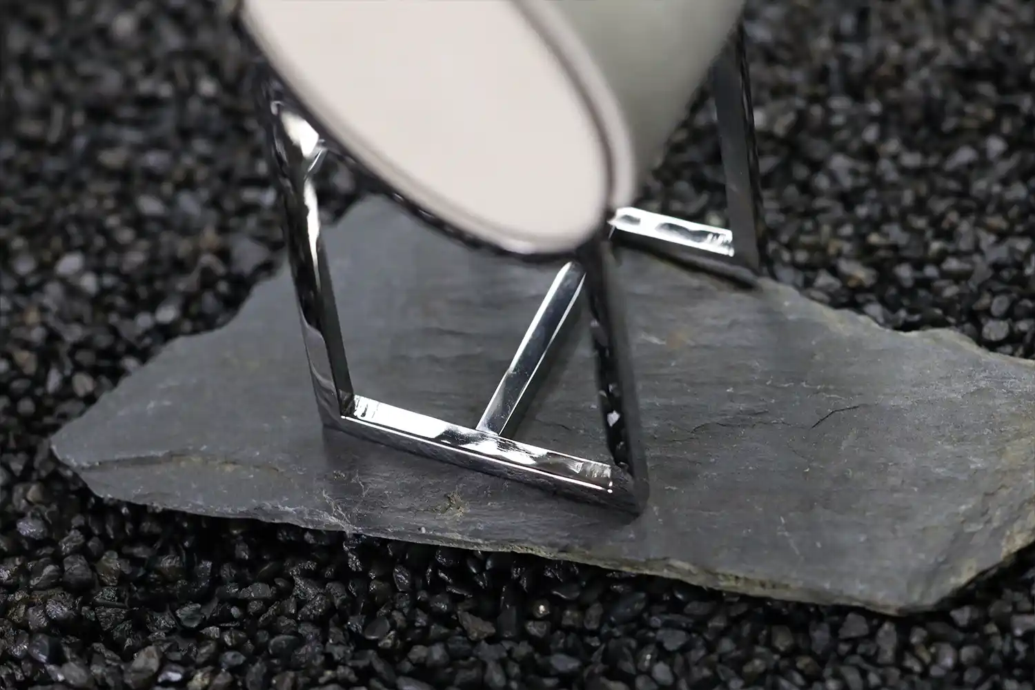 Watch Cushion & Stand - Jewellery & watch displays - Noble Bespoke - Photo 2