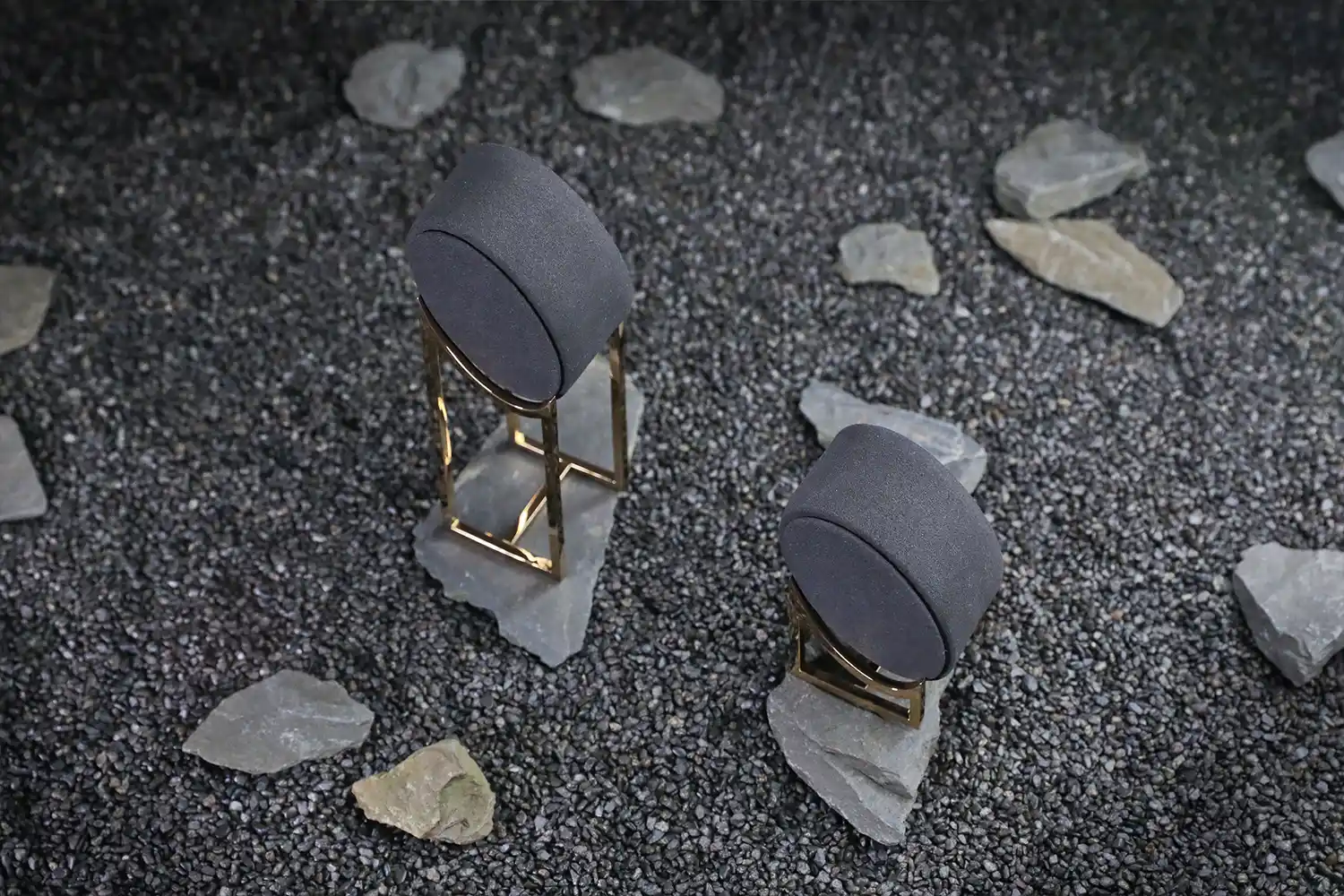 Watch Cushion & Stand - Jewellery & watch displays - Noble Bespoke - Photo 3
